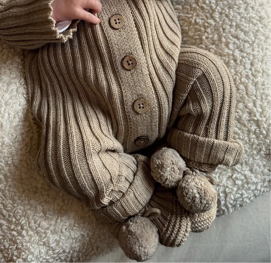 Oak Set | Boxpakje + Pom Muts + Slofjes