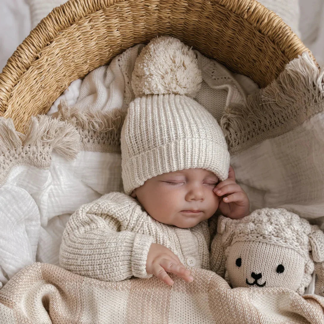 Oat Setje Romper + Broekje + Pom Muts