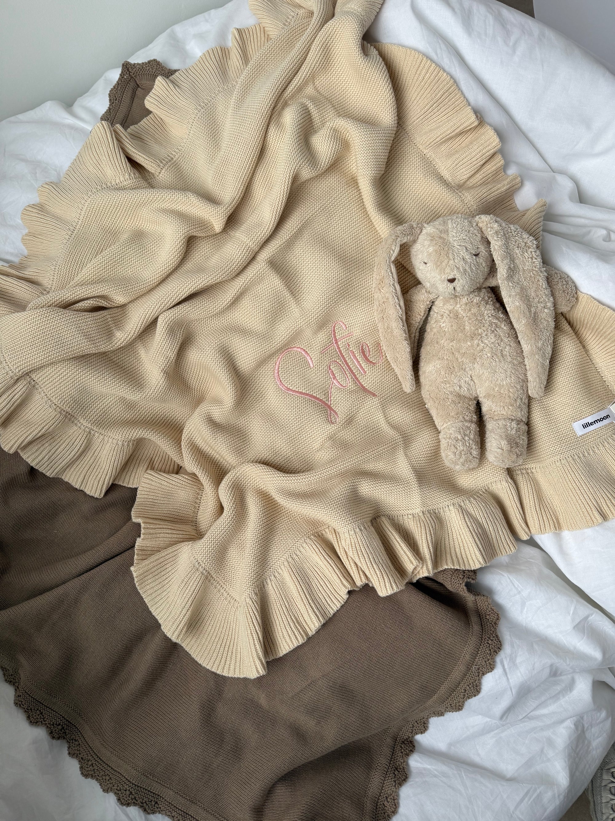 Deken Alva | Honey Drizzle