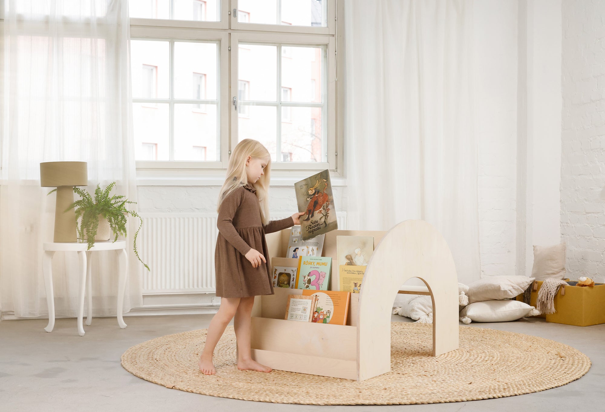 Fitwood Kumpu Montesorri Children&#39;s Desk and Bookcase | White