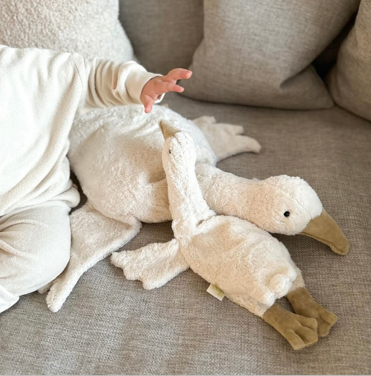 Large Goose Heatable Cuddly Toy | White